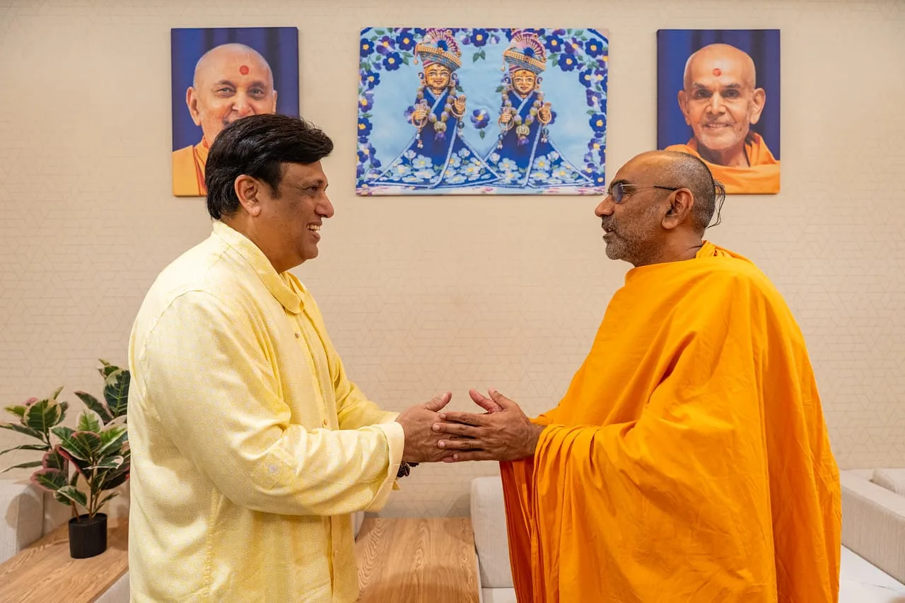 Govinda Visits Swaminarayan Temple