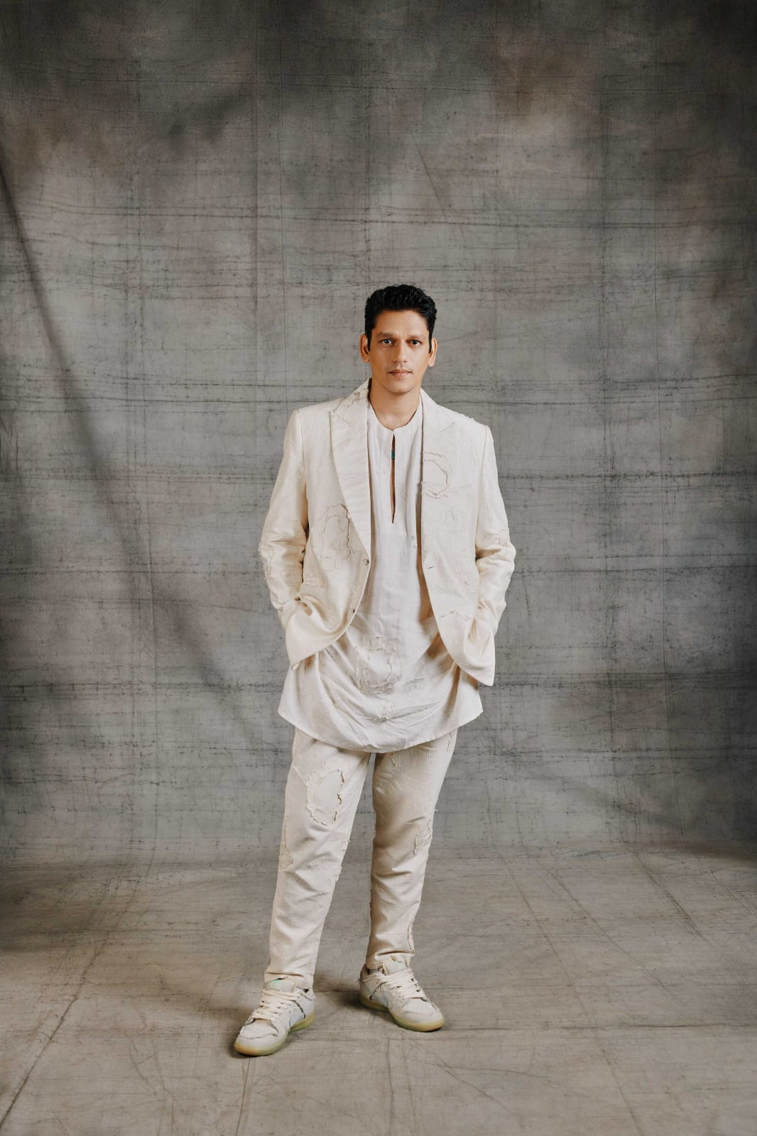 The Minimalist Monochrome Look