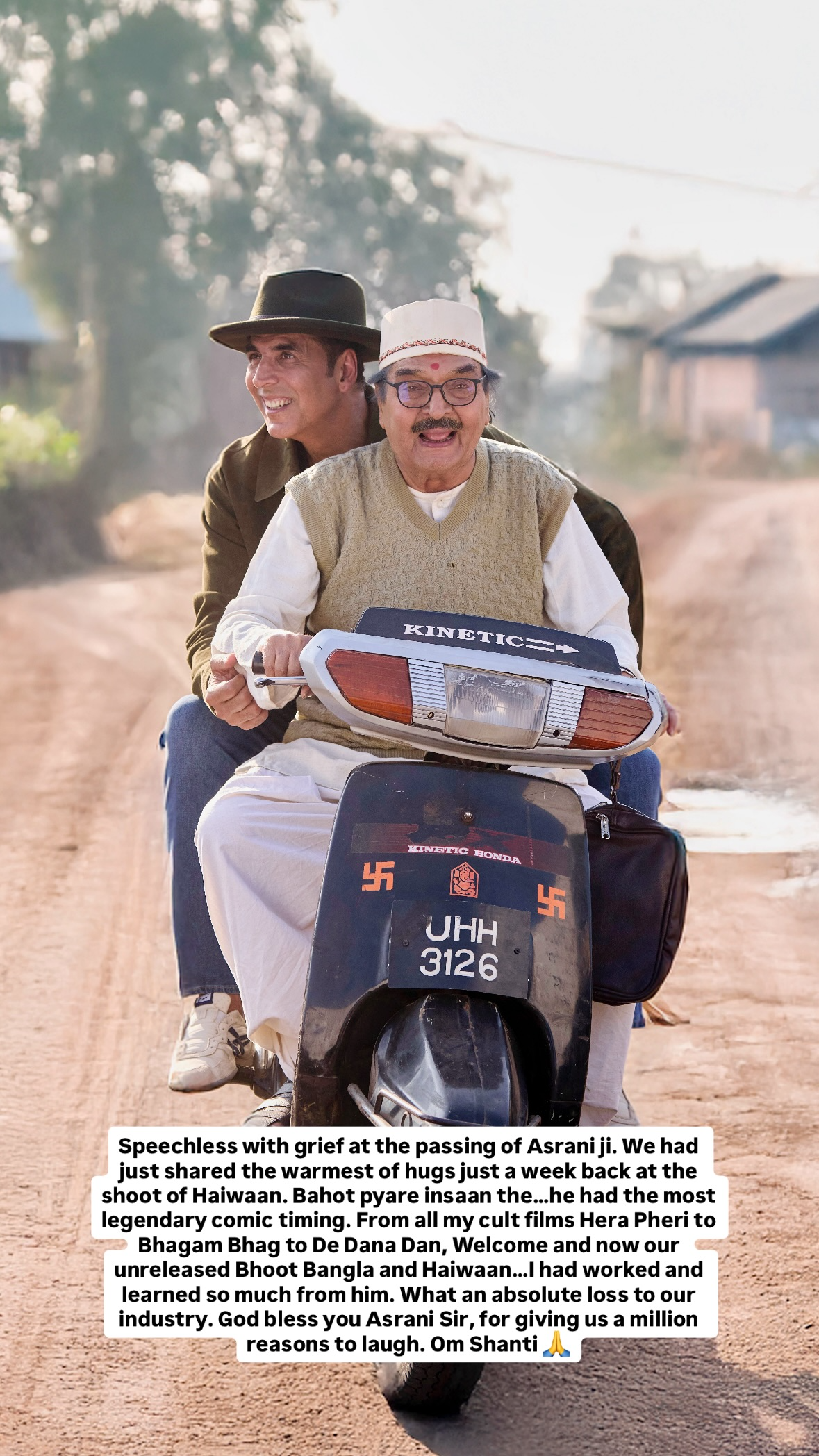 Akshay Kumar mourn's Asrani's death