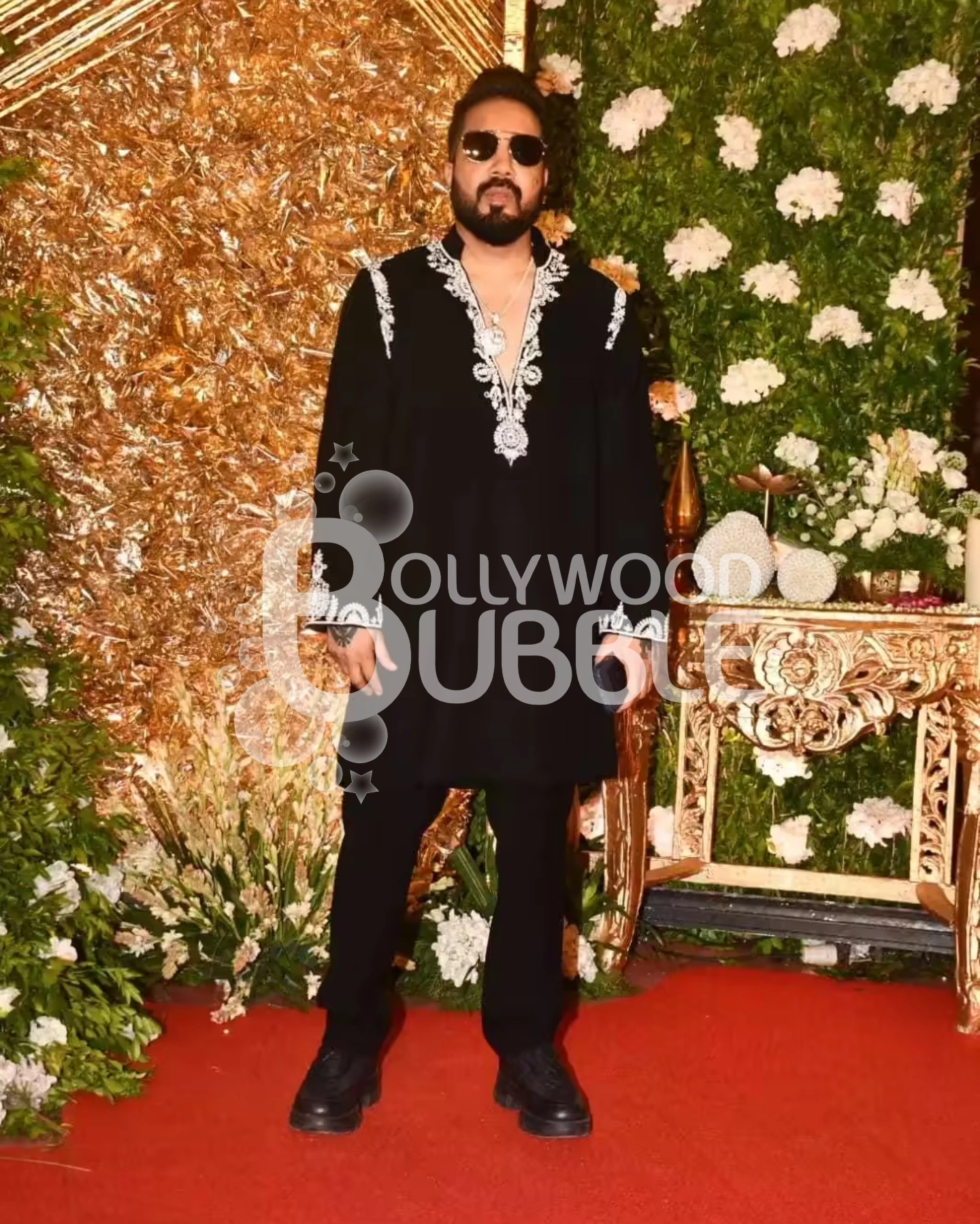 Mika Singh at Ramesh Taurani’s Diwali Party 2025