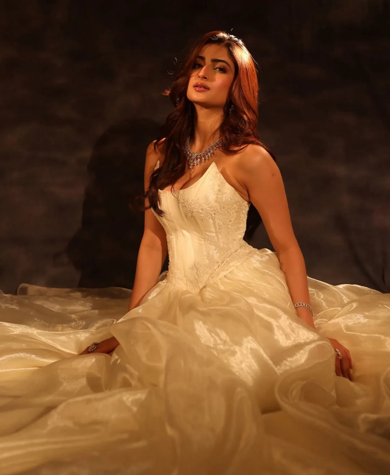 Pearl-White Elegance