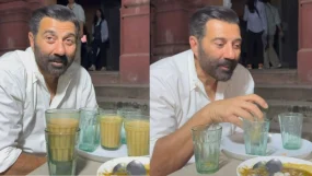 Sunny Deol Relishes Samosa, Paneer Kachori