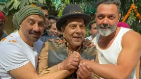 Dharmendra Forbade Sunny, Bobby From Attending Star Kids' Birthday Parties_