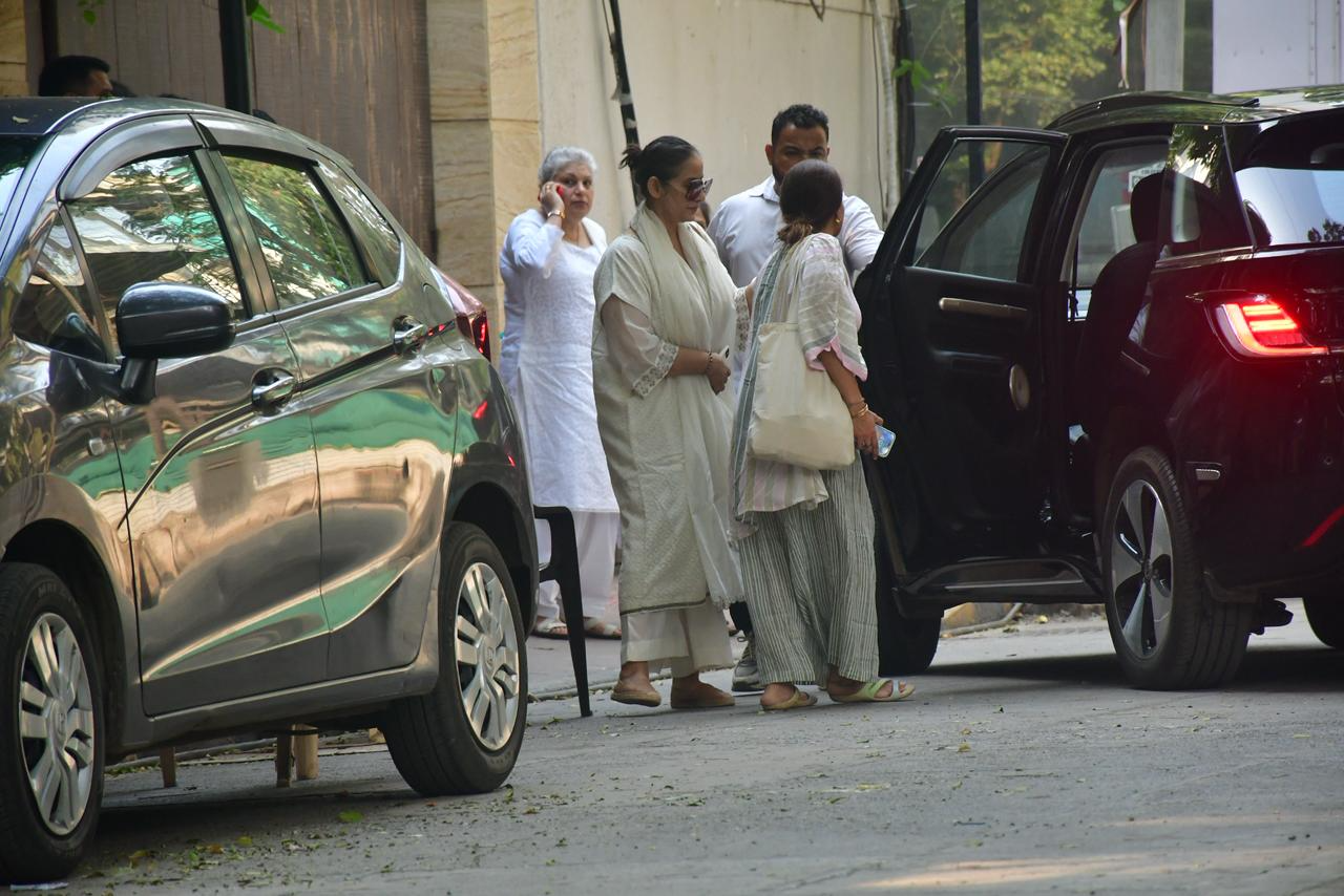 Manisha Koirala at Sunny Deol's residence