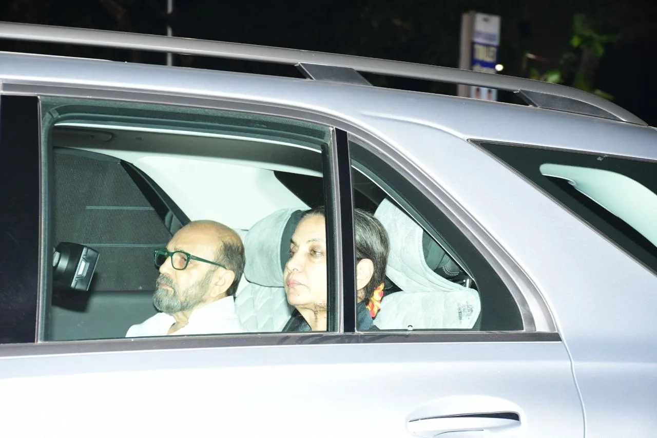 Shabana Azmi at Dharmendra’s prayer meet