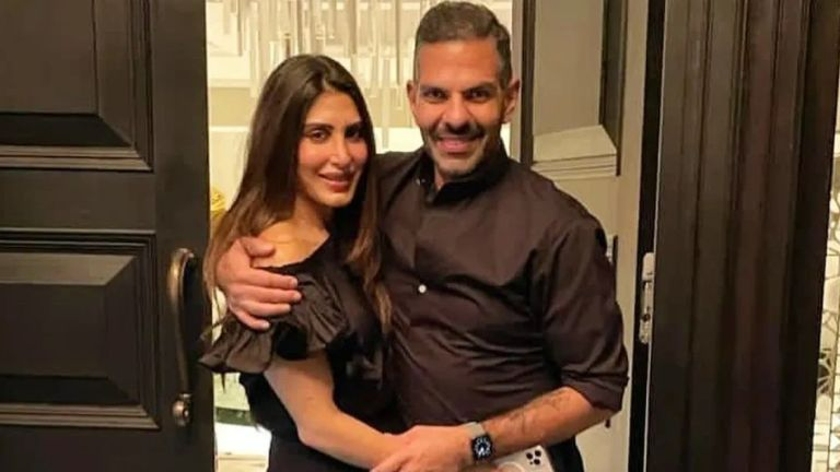 Questions Grow In Sunjay Kapur Will Case: Defense Offers No Answers