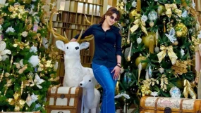 Urvashi Rautela’s Pre-Christmas Radiate Festive Cheer & Warm Holiday Vibes