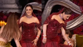 Kriti Sanon ADJUSTS Nupur's Gown At Her Wedding Reception