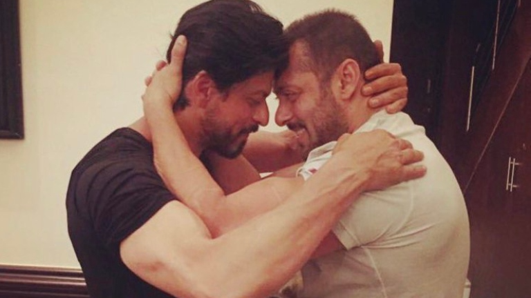 Salman Khan & Shah Rukh Khan Wing 2016 Throwback Viral Trend