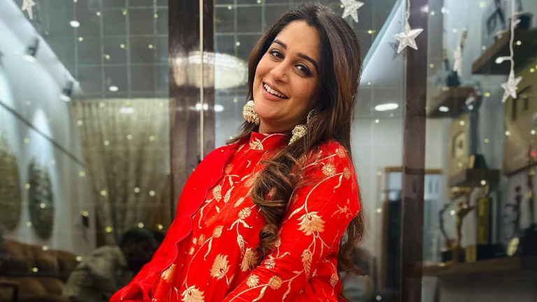 Deepika Kakar Returns Home After Successful Liver Cyst Surgery, Thanks Fans For Their Prayers