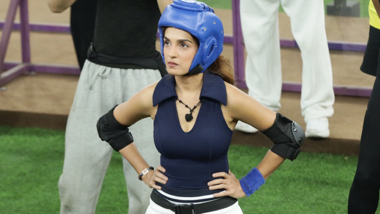 Shiny Doshi Displays Fearless Grit In The Arena; Stands Her Ground Against Nikki Tamboli And Secures Her Safety