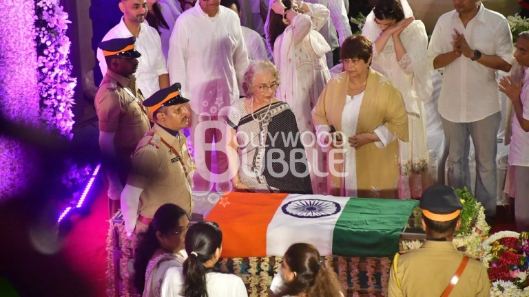 Asha Parekh Pays Last Respects To Asha Bhosle