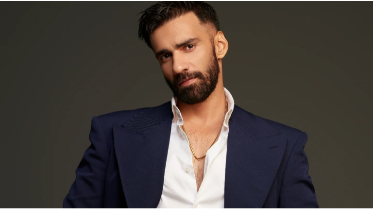 Avinash Tiwary Takes A Dig At 60-Year-Old Bollywood Actors Flaunting 6 Pack Abs; Says, "There's No Desirability Or Vanity"