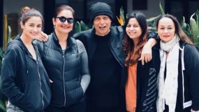 Pooja Bhatt Mahesh Bhatt Soni Razdan Alia Shaheen