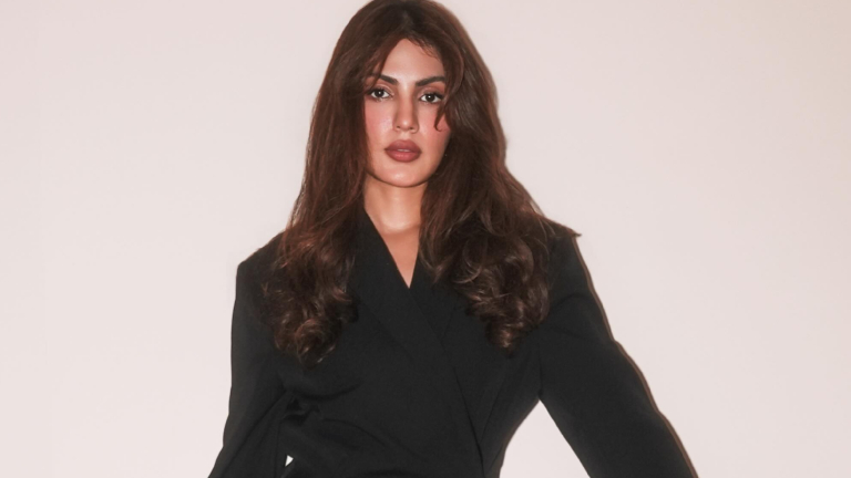 Rhea Chakraborty Announces Social Media Break