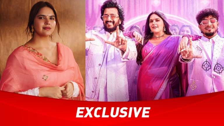 Anjali Anand DEFENDS Dhamaal Song Gulabi Saree Remix