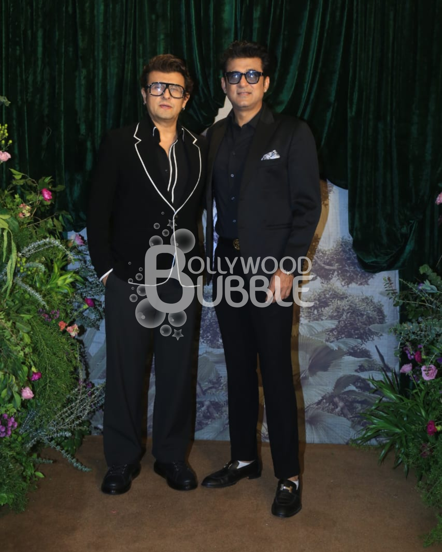 Sonu Nigam at Anshula-Rohan’s Wedding Reception