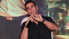 Akshay Kumar REACTS To Journalist's Question About Shah Rukh Khan, Ajay Devgn's Vimal AD Row